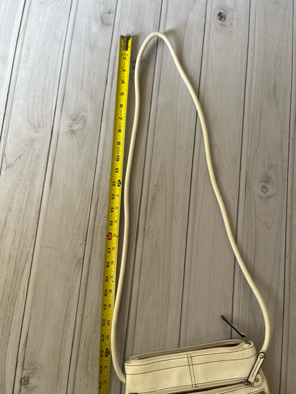 Tignanello pebbled leather crossbody shoulder off white leather purse. - Picture 12 of 16